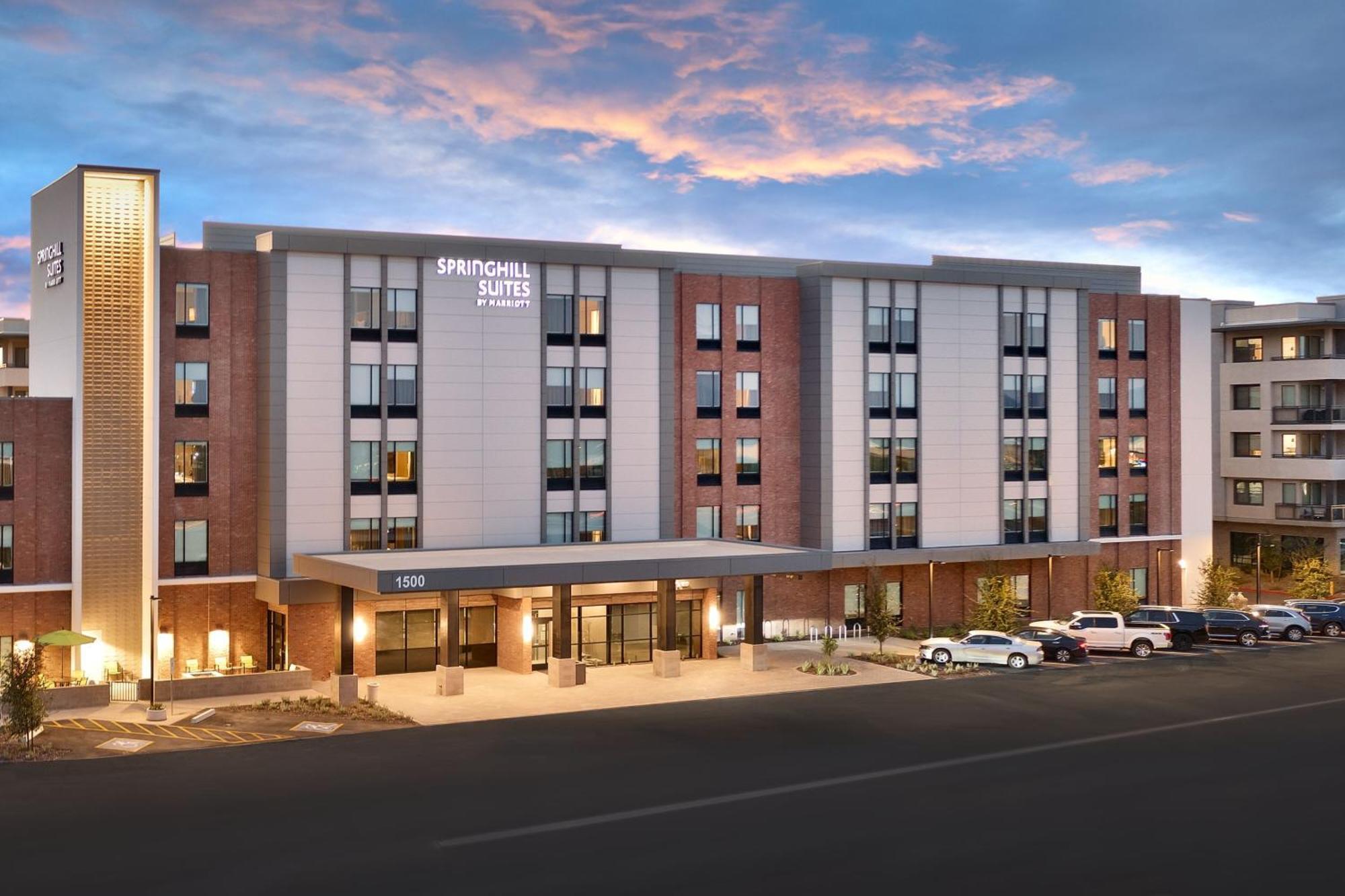 Springhill Suites By Marriott Phoenix Scottsdale Exterior photo