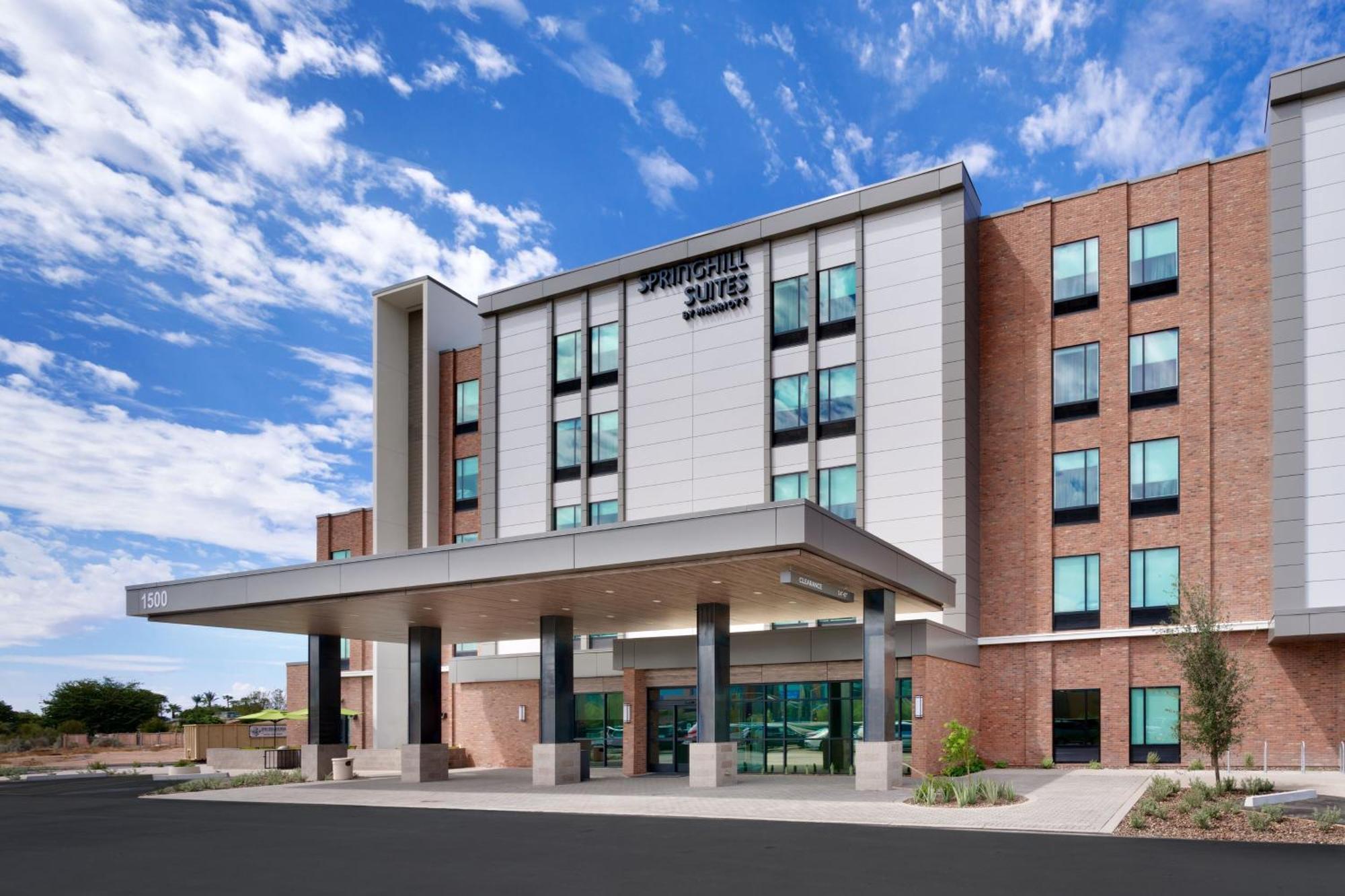 Springhill Suites By Marriott Phoenix Scottsdale Exterior photo