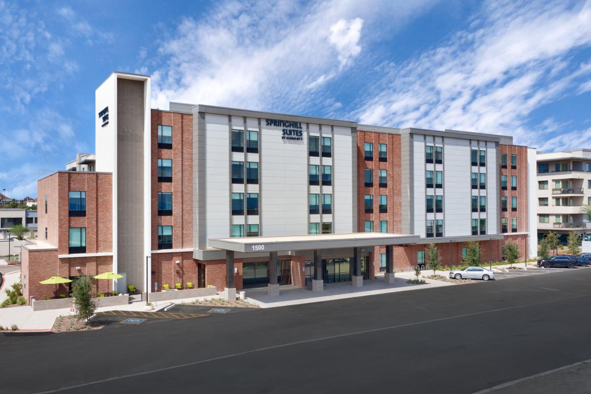 Springhill Suites By Marriott Phoenix Scottsdale Exterior photo